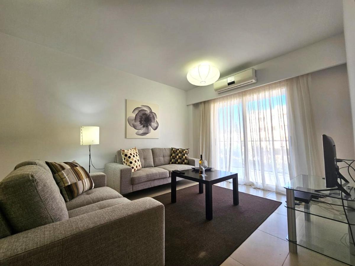 Elysia Park Apartments Paphos Exterior photo