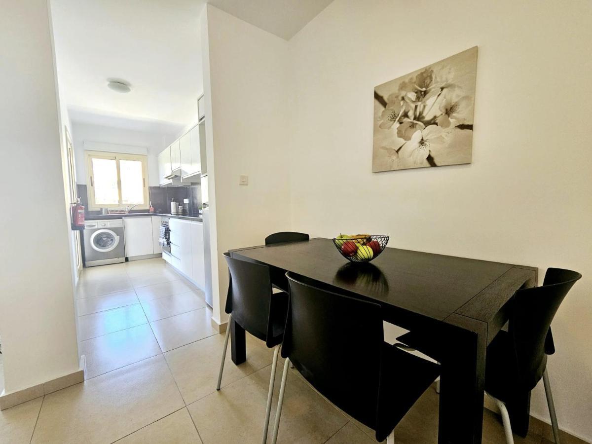 Elysia Park Apartments Paphos Exterior photo