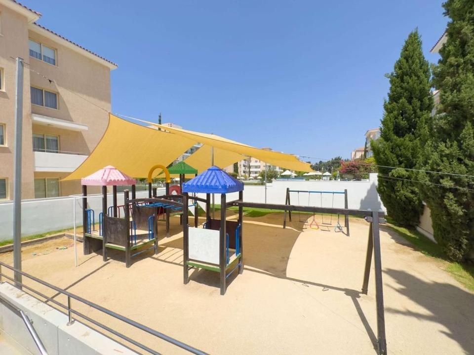 Elysia Park Apartments Paphos Exterior photo